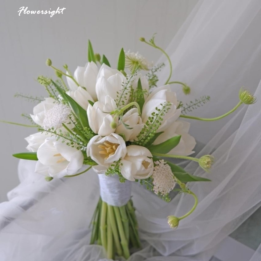 Hoa tulip trắng tinh khôi cho ngày cưới
